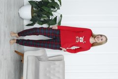 Жіноча піжама зі штанами - Олень з подарунком - Family look для родини Фото товару - Інтернет-магазин Zaragoza