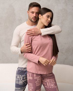 Жіноча піжама зі штанами в написи Family look для пари Фото товару - Інтернет-магазин Zaragoza