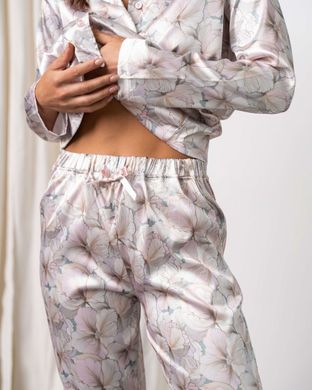 Жіноча бежева піжама на ґудзиках - квітковий принт Фото товару - Інтернет-магазин Zaragoza